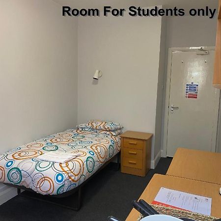 Charming Rooms For Students Only, Cricklewood Lane - Sk London Exterior foto